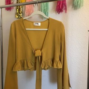 Seek the label mustard top